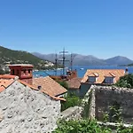 Emily Судурад