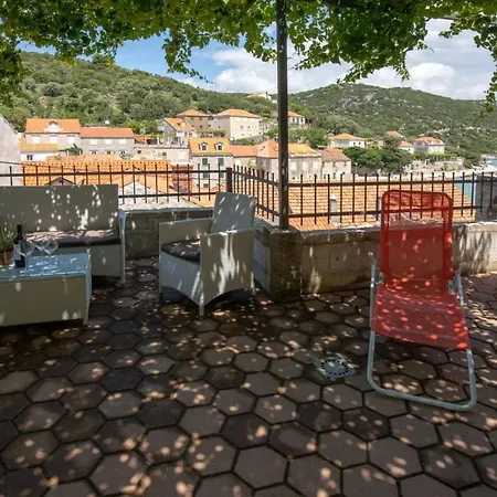 Emily Apartment Sudurad